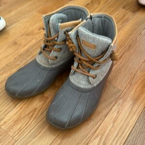Sperry girls boots